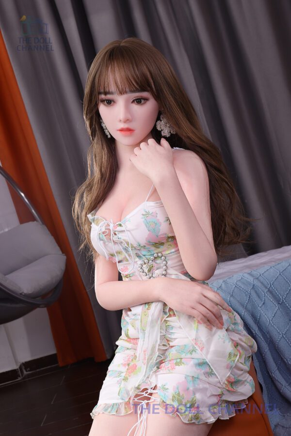 Future Doll 165 cm Mary